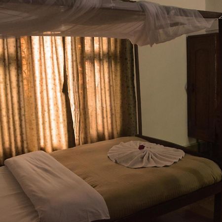 River View Jungle Camp Sauraha Bilik gambar