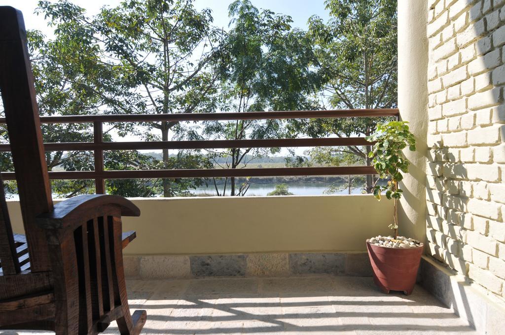 River View Jungle Camp Sauraha Luaran gambar